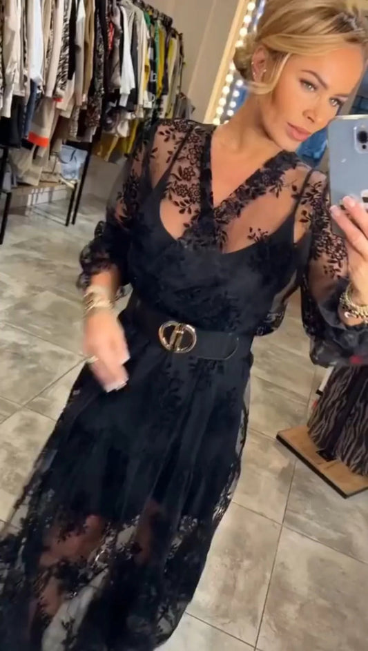 Elegant Ondoorzichtig Jurkje met Chique Details